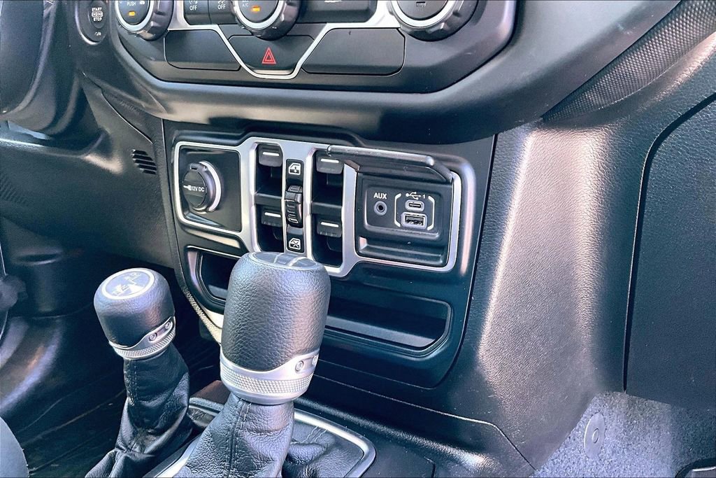 Used 2020 Jeep Gladiator Sport w/ Quick Order Package 24S AWD/4WD image 17