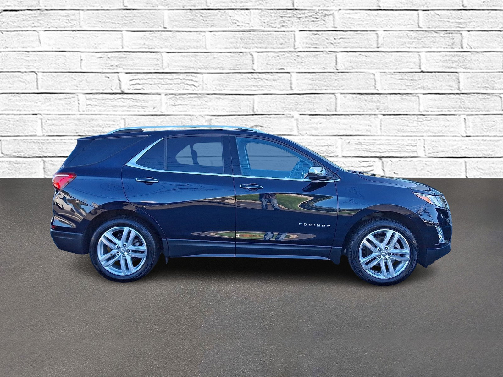 Used 2020 Chevrolet Equinox Premier AWD/4WD image 8