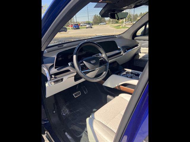 Certified 2026 Cadillac Vistiq Sport image 11