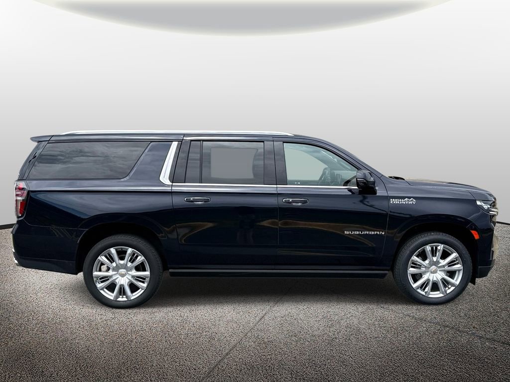 Used 2023 Chevrolet Suburban High Country w/ Premium Package AWD/4WD image 4