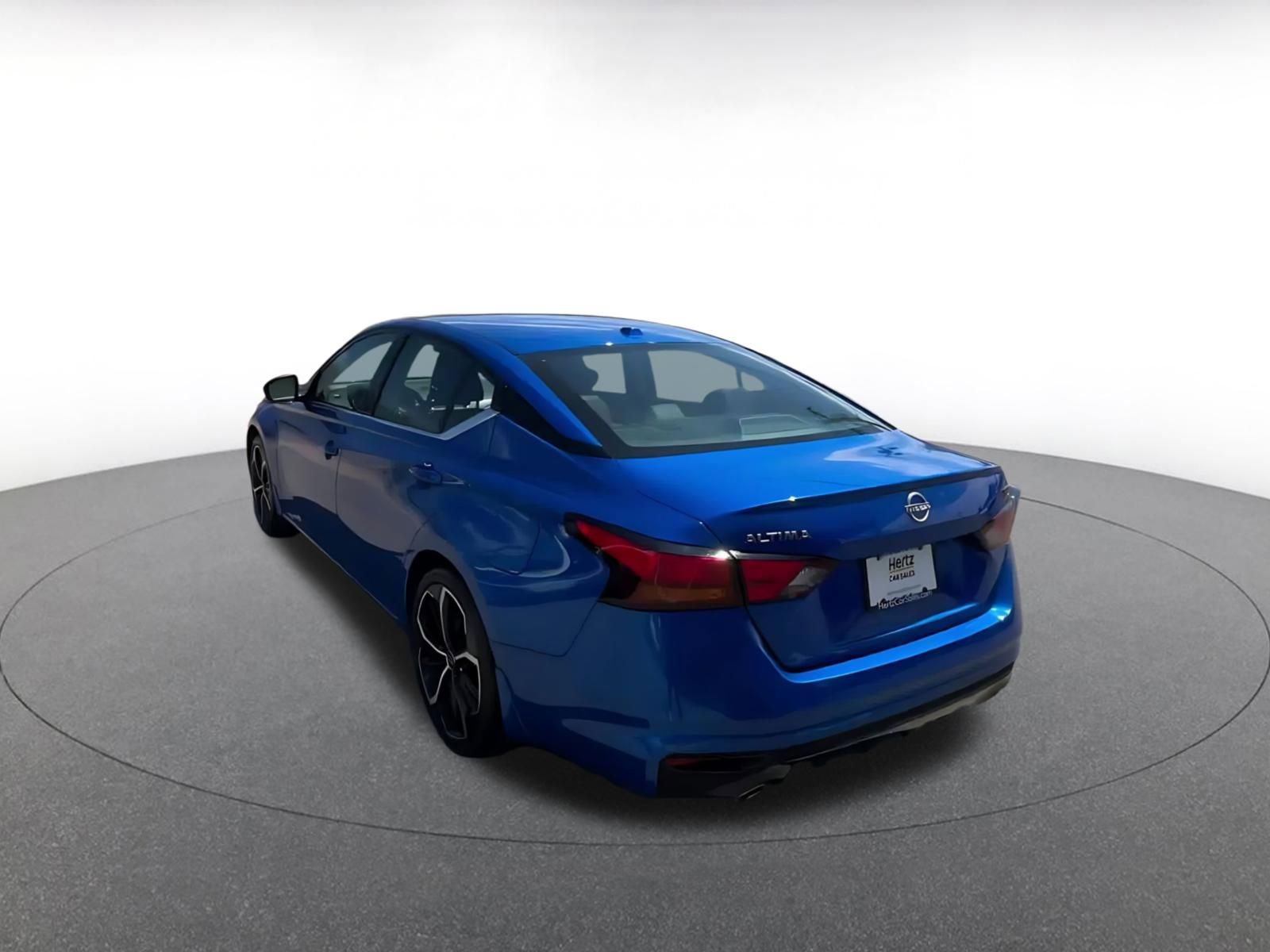 Used 2025 Nissan Altima 2.5 SR FWD image 11