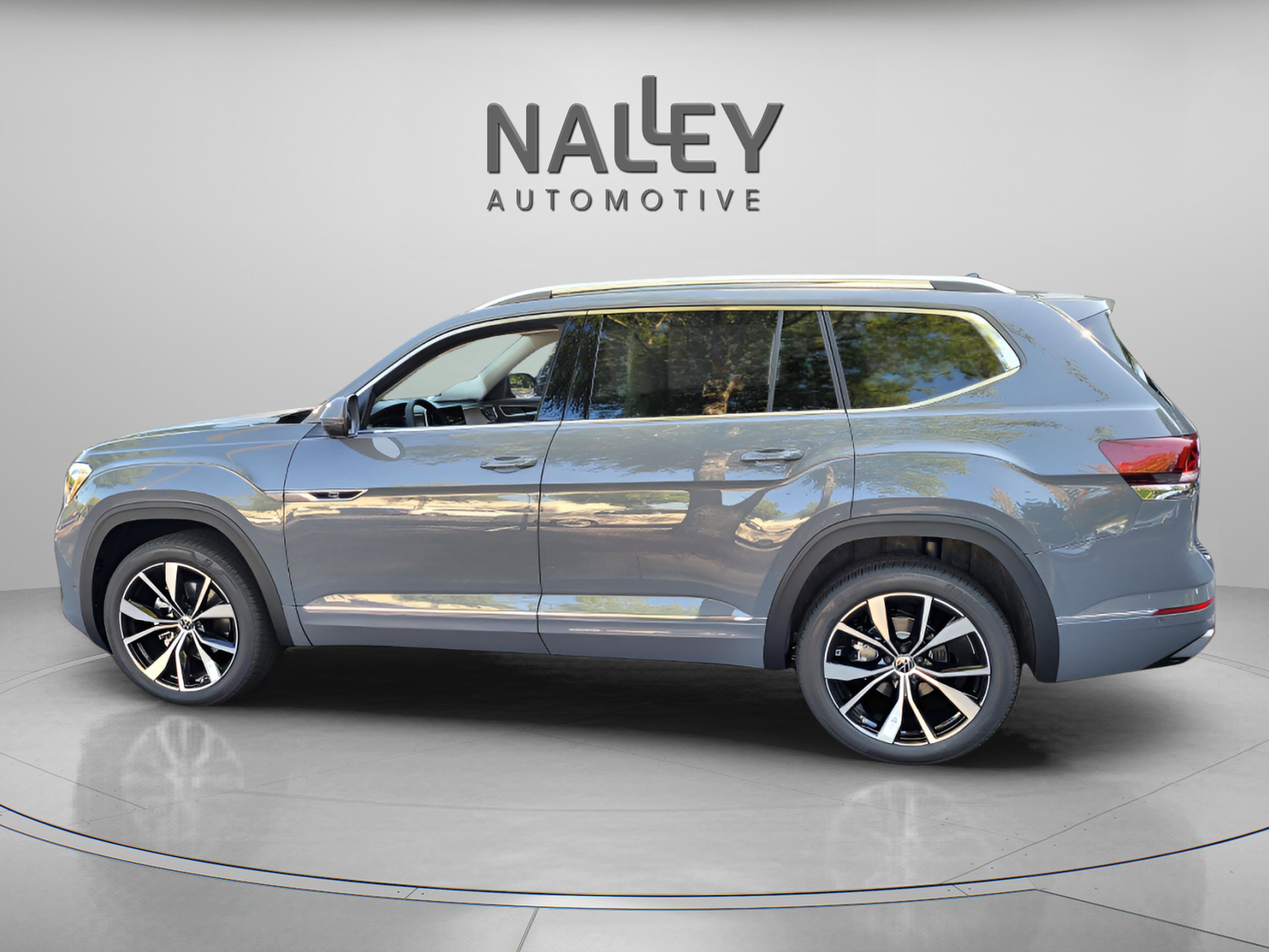 New 2026 Volkswagen Atlas SEL Premium R-Line image 2