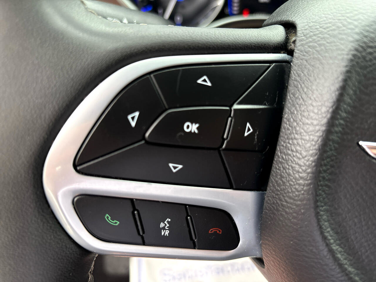 Used 2023 Chrysler Voyager LX image 17