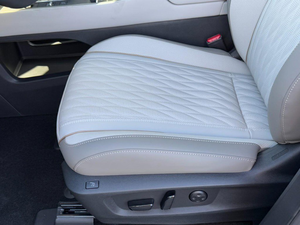 New 2026 INFINITI QX60 Autograph w/ Dark Cargo Package image 18