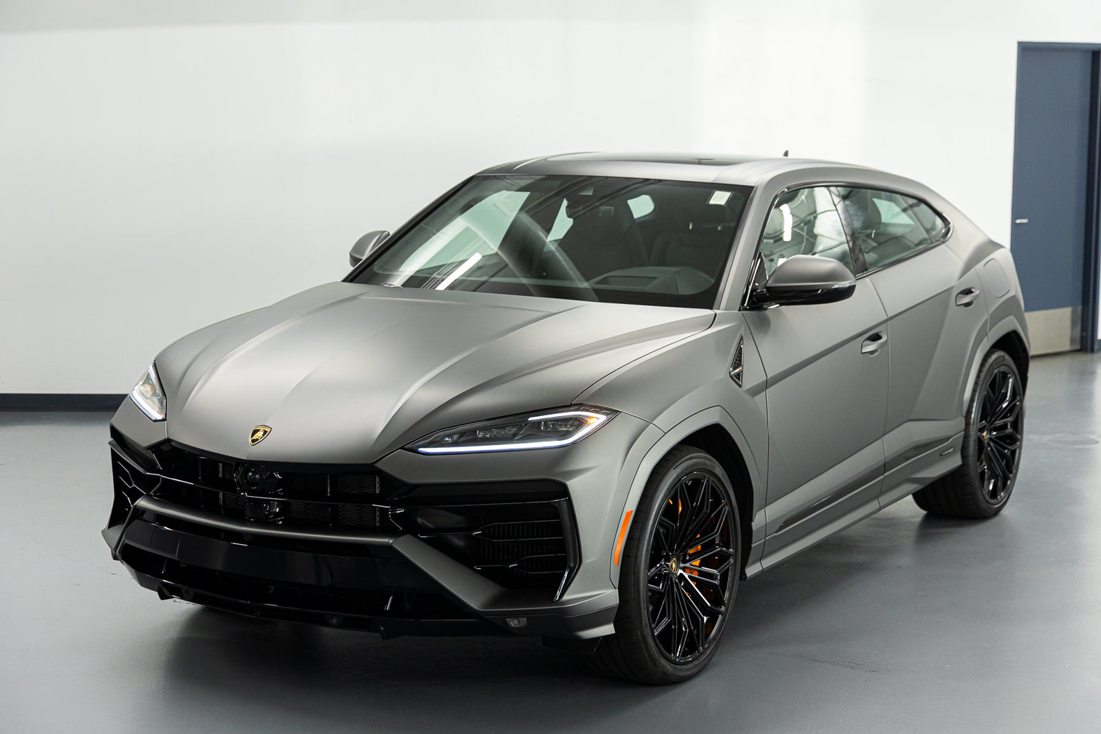 Used 2025 Lamborghini Urus S AWD/4WD image 37