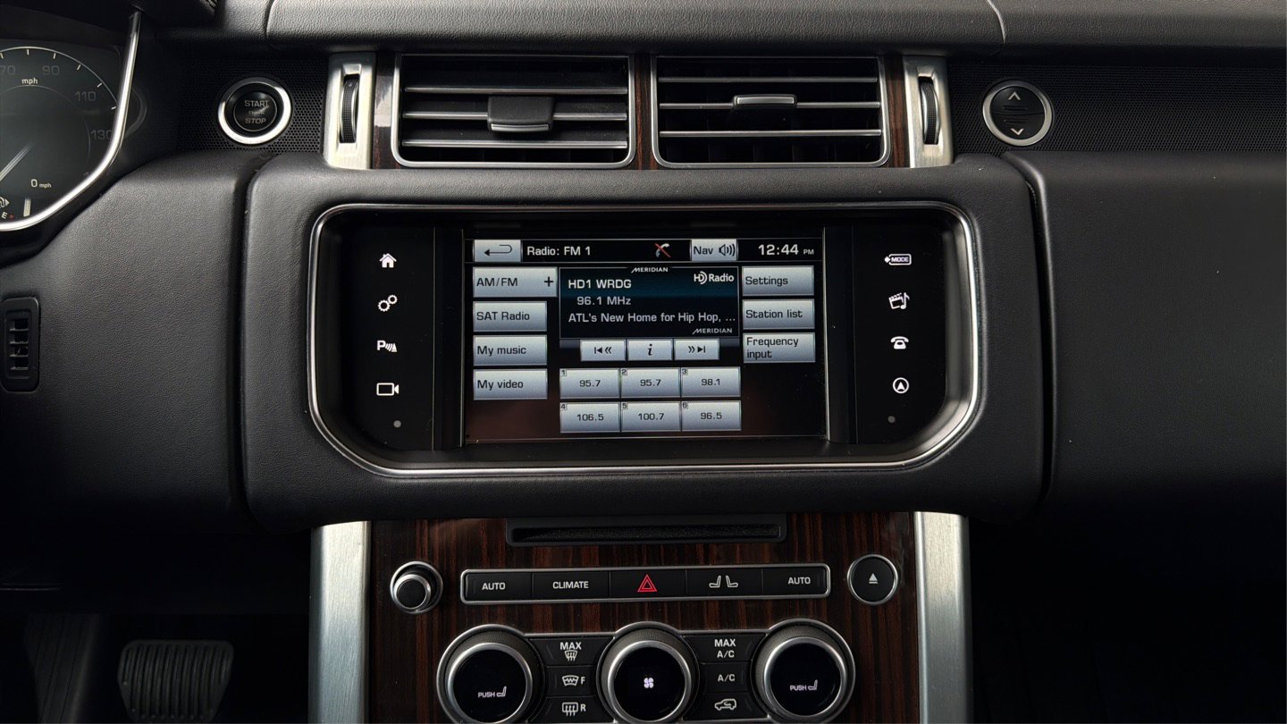 Used 2016 Land Rover Range Rover HSE image 31