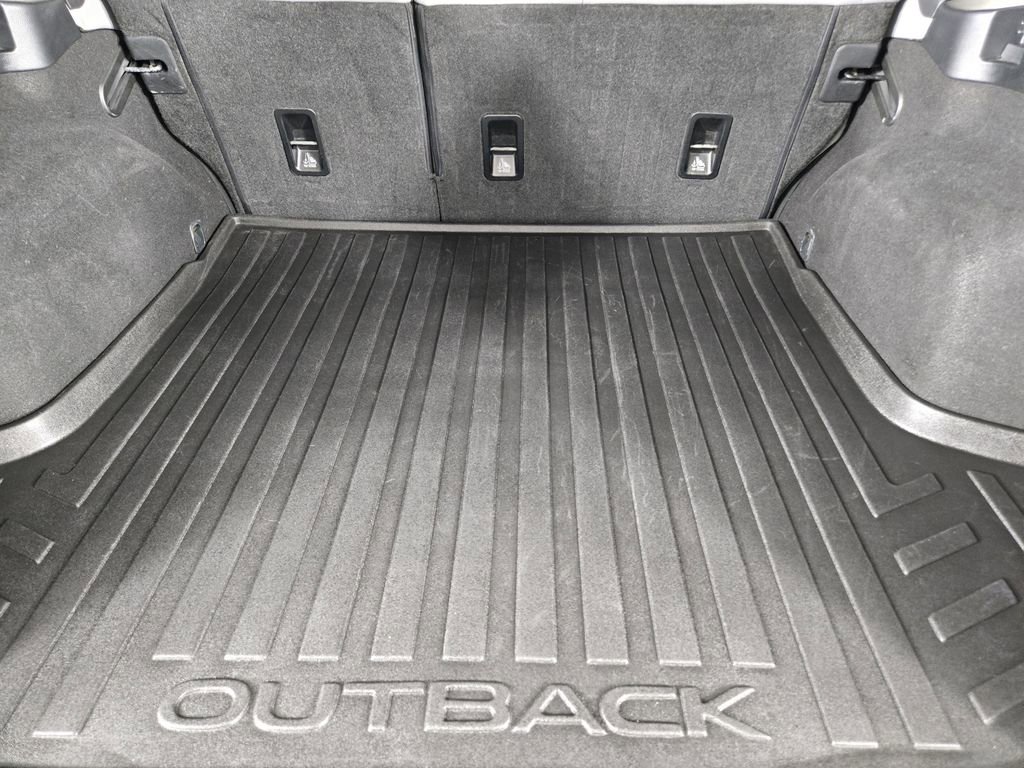 Used 2019 Subaru Outback 3.6R Limited AWD/4WD image 36