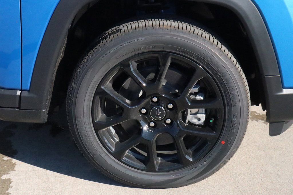 New 2026 Jeep Compass Latitude image 18