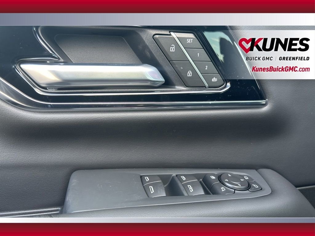 New 2026 GMC Yukon Elevation w/ Elevation Premium Package image 17