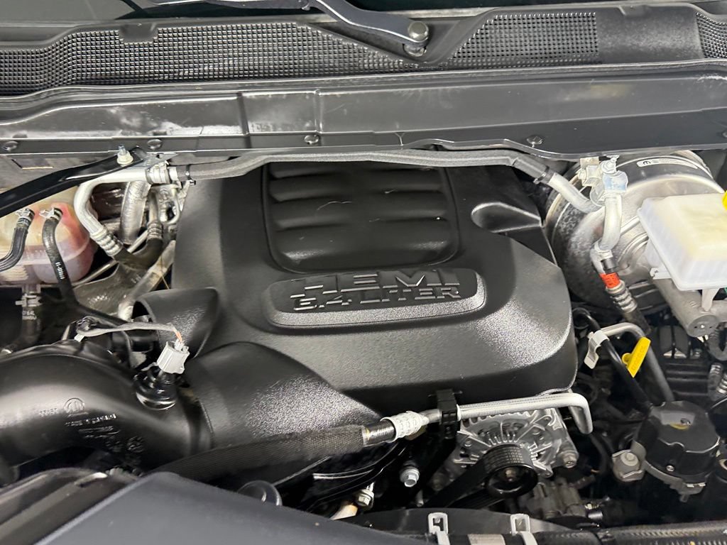 Used 2025 RAM 2500 Big Horn AWD/4WD image 25