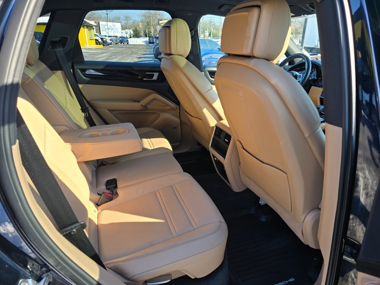 Used 2019 Porsche Cayenne AWD/4WD image 16