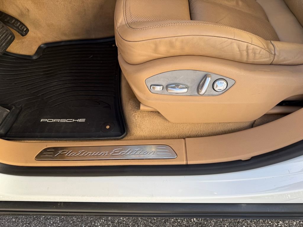 Used 2017 Porsche Cayenne Platinum Edition image 19