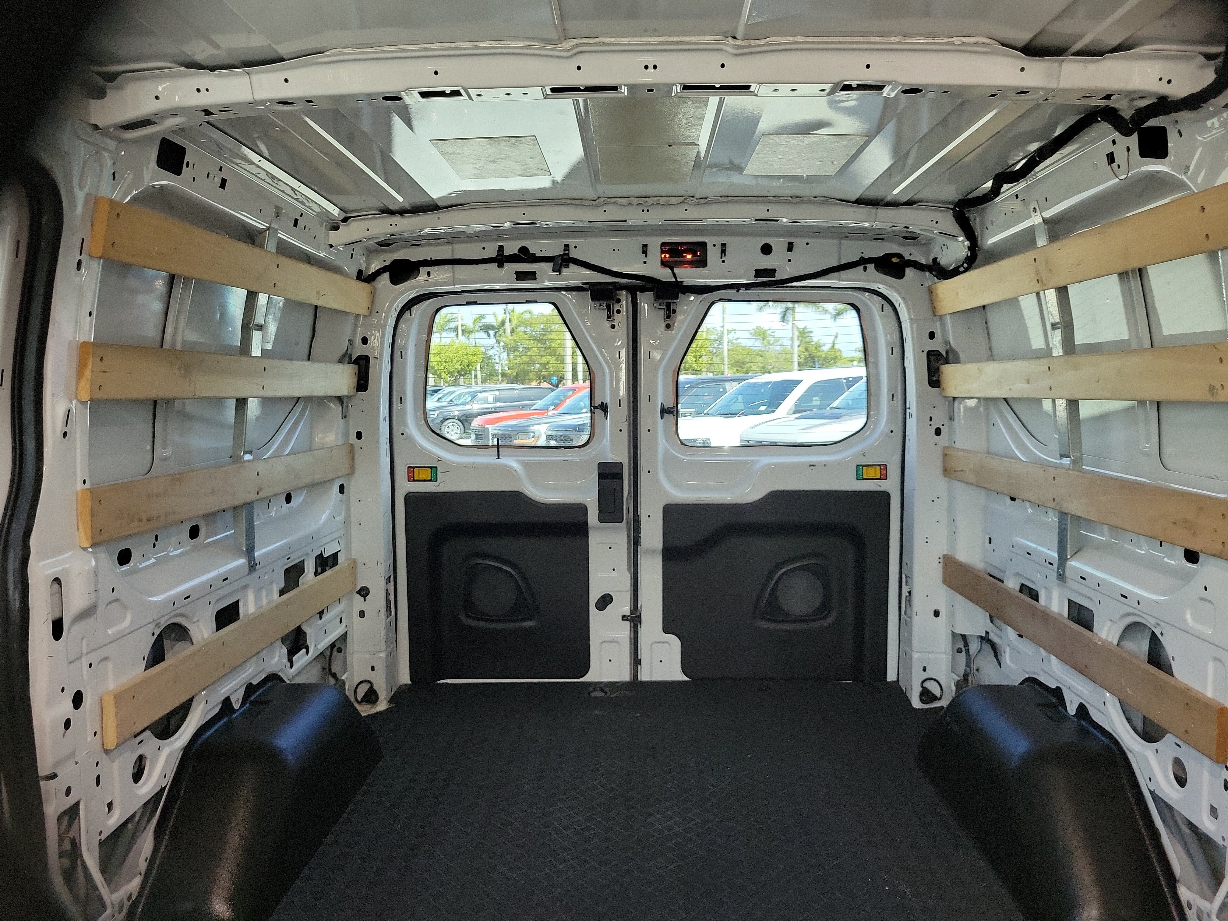 Used 2024 Ford Transit 250 Low Roof w/ Exterior Upgrade Package RWD image 15