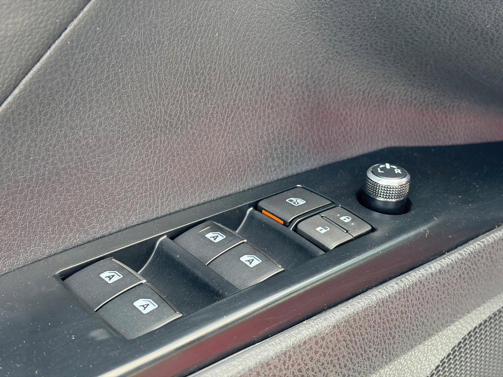 Used 2019 Toyota Camry XSE image 20