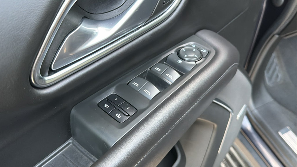 Used 2023 Chevrolet Tahoe LT RWD image 11