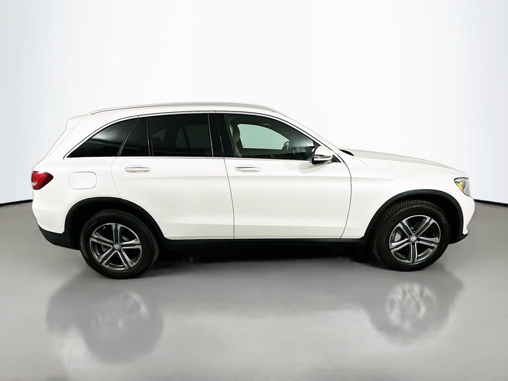 Used 2017 Mercedes-Benz GLC 300 4MATIC w/ Premium 1 Package image 4