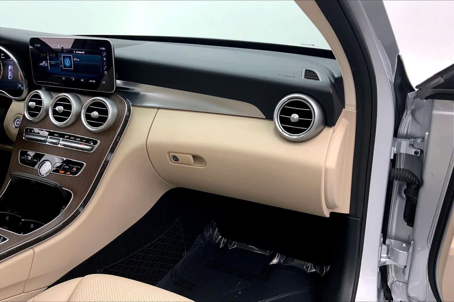 Used 2021 Mercedes-Benz C 300 Sedan image 27