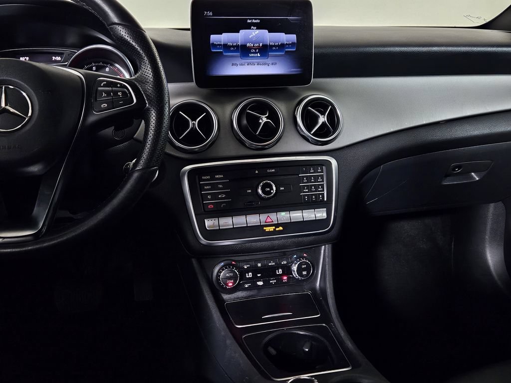 Used 2020 Mercedes-Benz GLA 250 4MATIC w/ Premium Package image 8