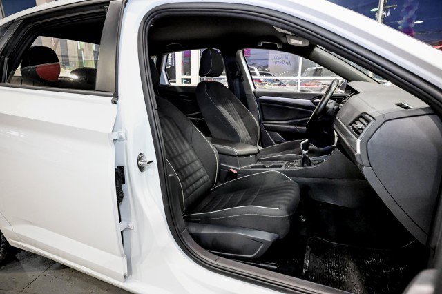 Used 2024 Volkswagen Jetta Sport image 26
