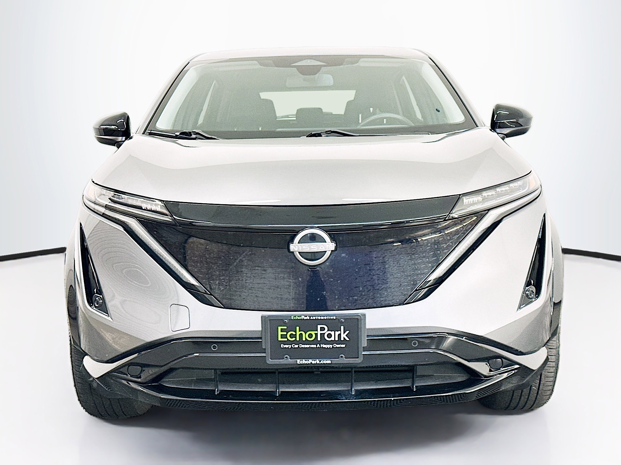 Used 2023 Nissan Ariya AWD image 2