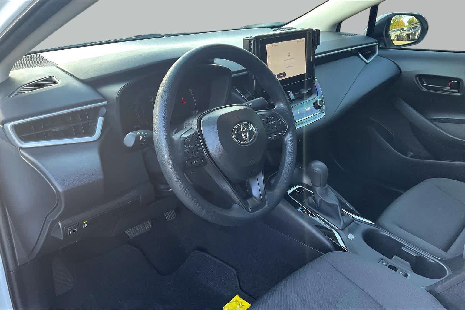 Used 2026 Toyota Corolla LE FWD image 18