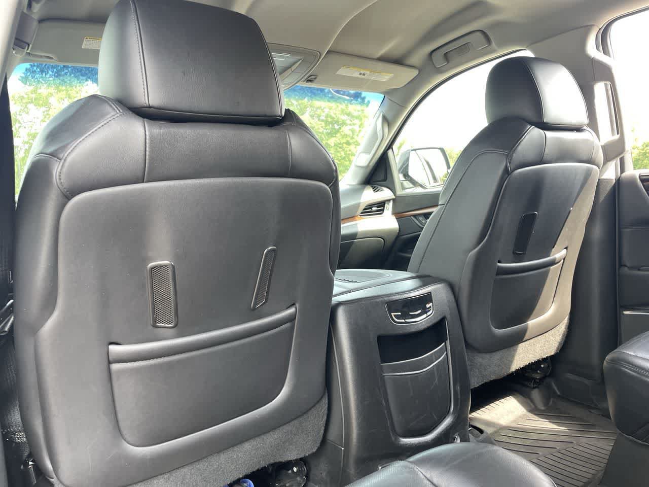 Used 2018 Cadillac Escalade ESV 4WD image 21