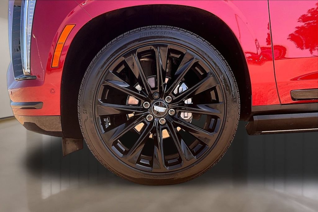 Certified 2026 Cadillac Escalade Platinum Sport w/ LPO, ONYX Package AWD/4WD image 8