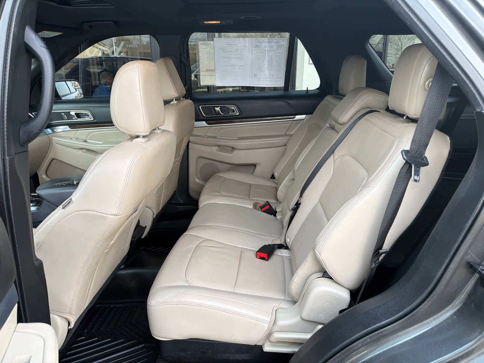 Used 2018 Ford Explorer Limited image 19