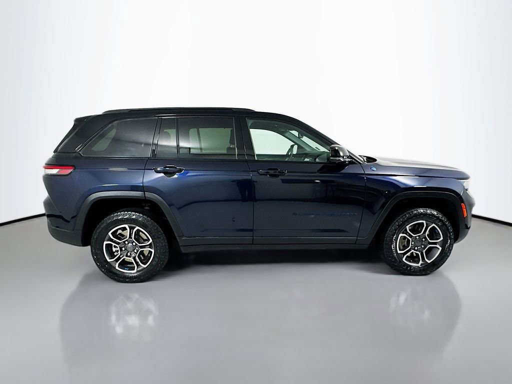 Used 2023 Jeep Grand Cherokee Trailhawk w/ Advanced Protech Group II AWD/4WD image 9