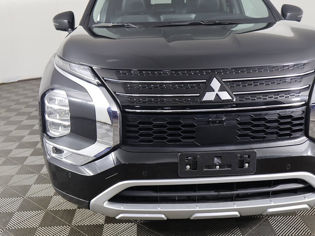 Used 2024 Mitsubishi Outlander SE image 14