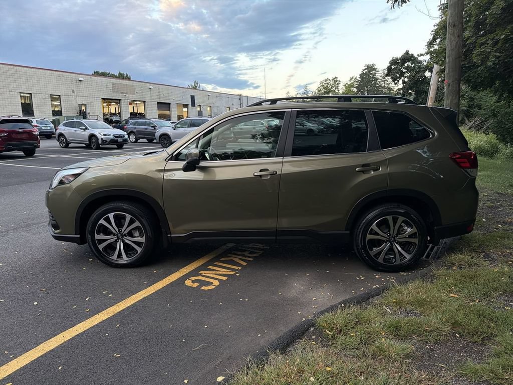 Certified 2022 Subaru Forester Limited AWD/4WD image 5