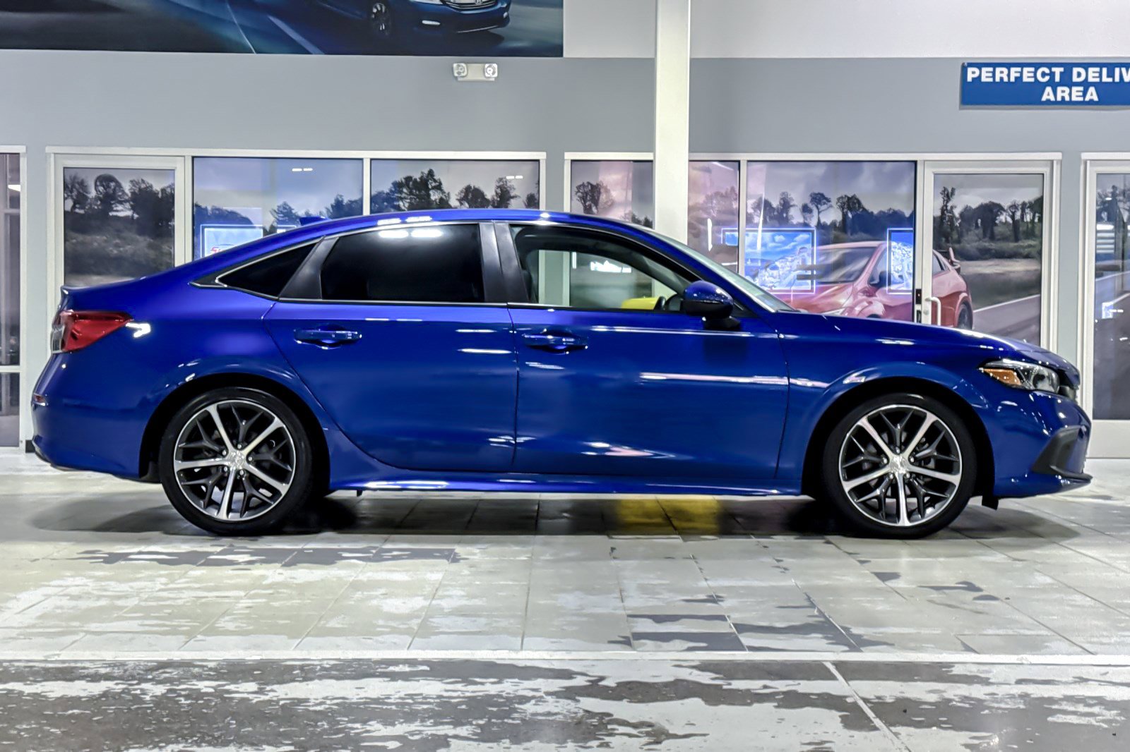 Used 2023 Honda Civic Touring image 7