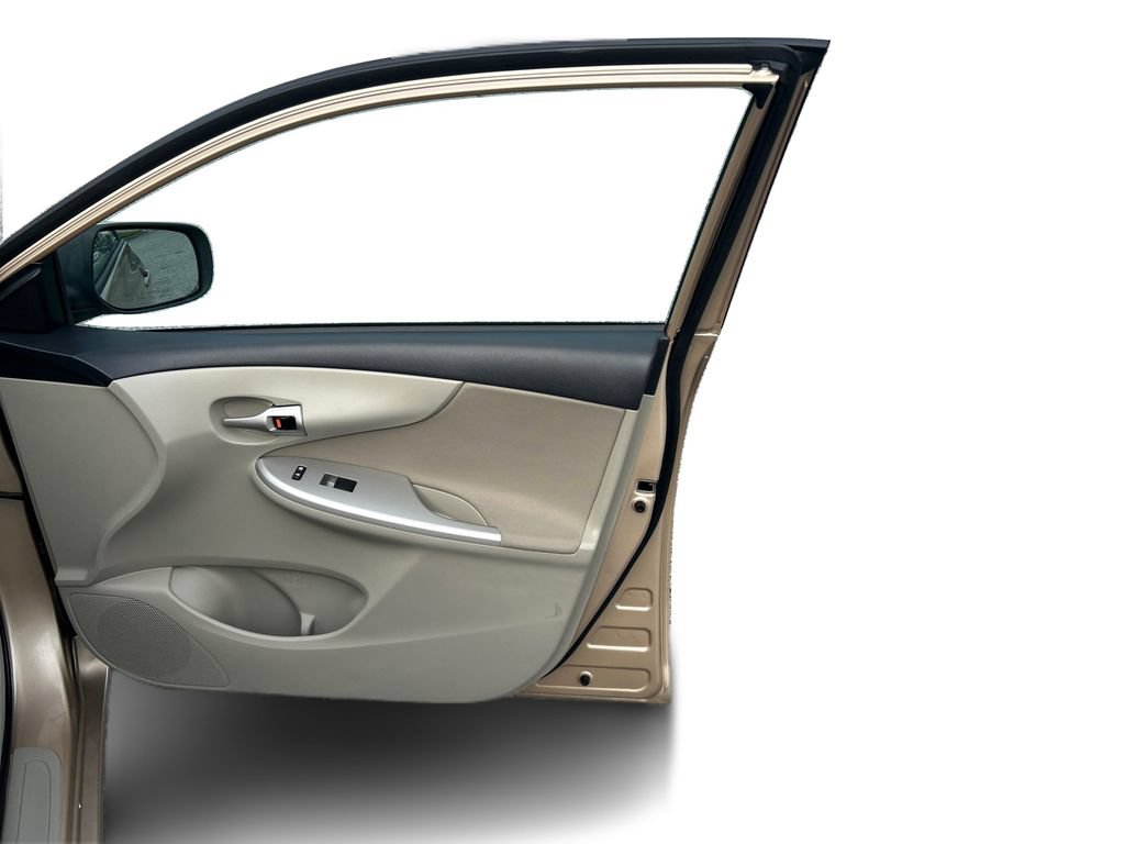Used 2011 Toyota Corolla LE FWD image 22