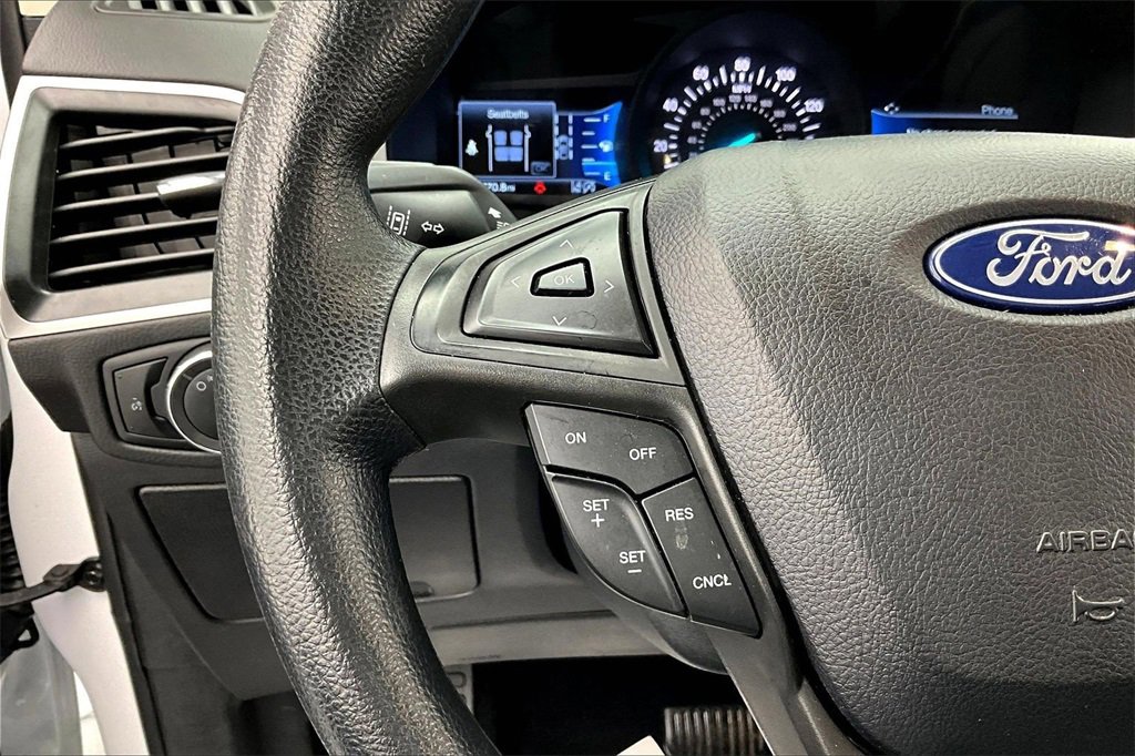 Used 2024 Ford Edge SE image 18