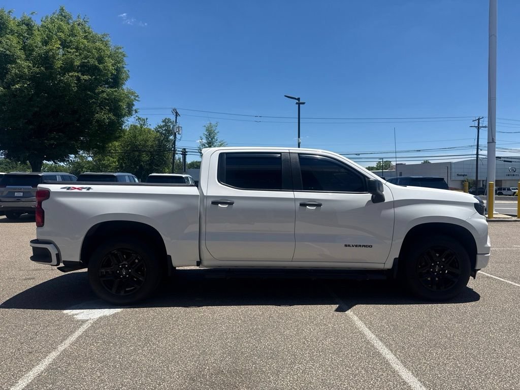 Used 2023 Chevrolet Silverado 1500 Custom AWD/4WD image 10