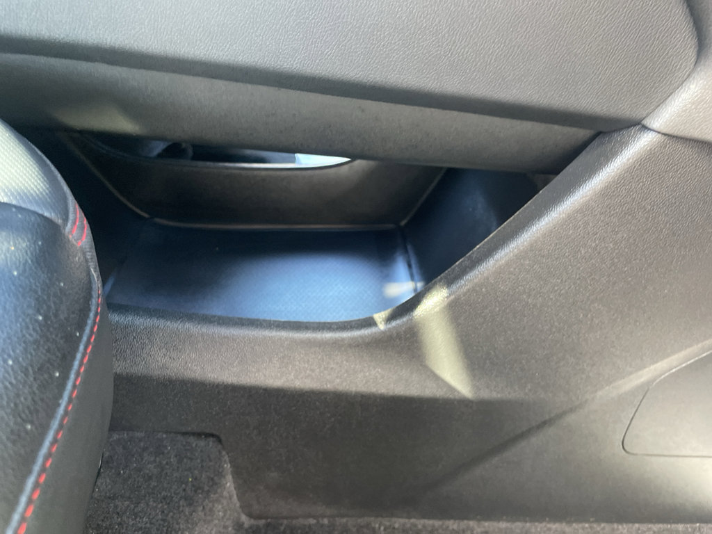 Used 2024 Chevrolet Traverse RS image 69