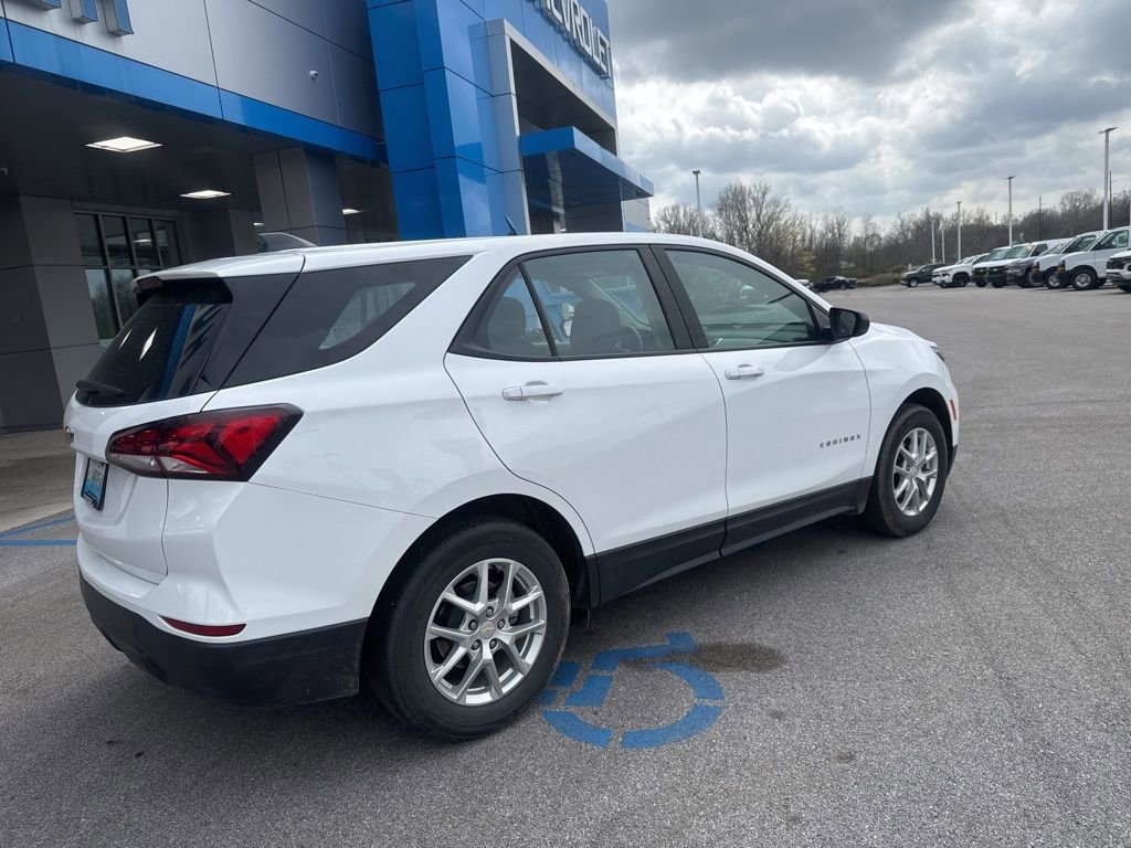 Used 2024 Chevrolet Equinox LS image 10