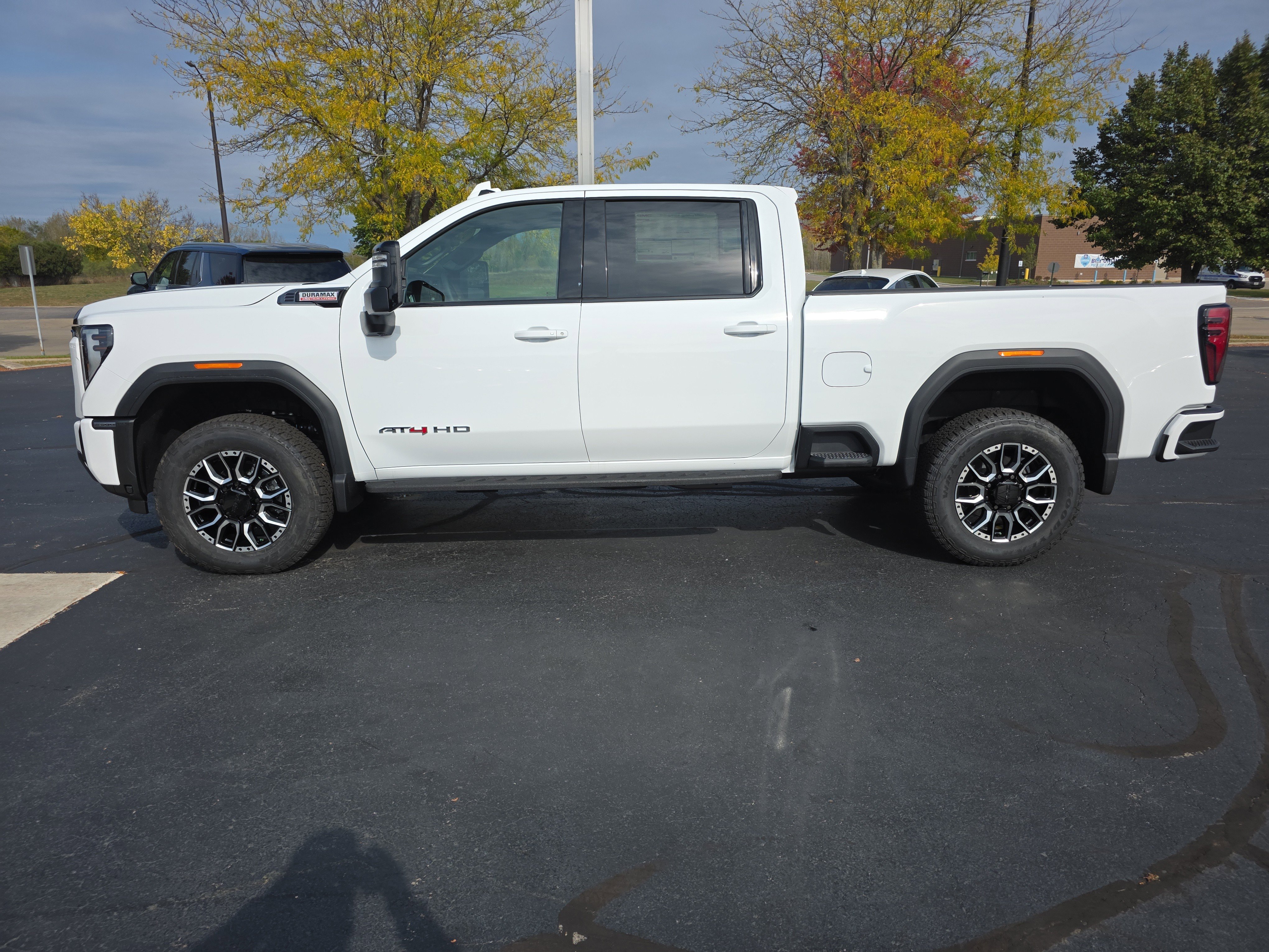 New 2026 GMC Sierra 2500 AT4 w/ AT4 Premium Plus Package image 4