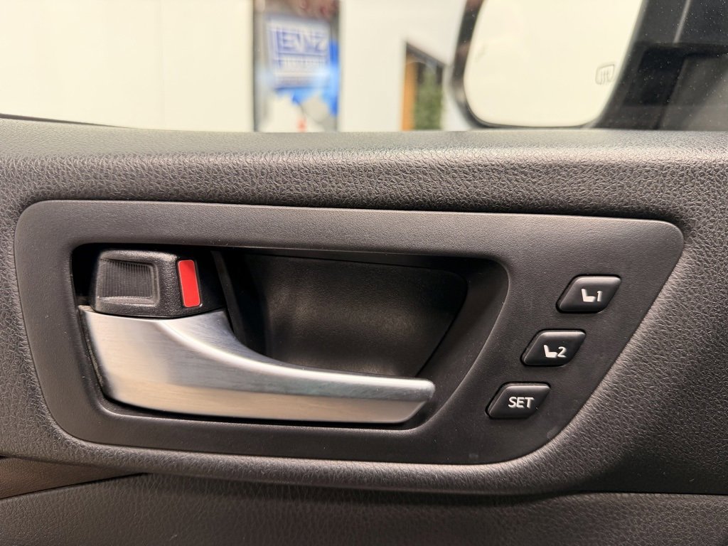 Used 2018 Toyota Highlander Limited Platinum image 20