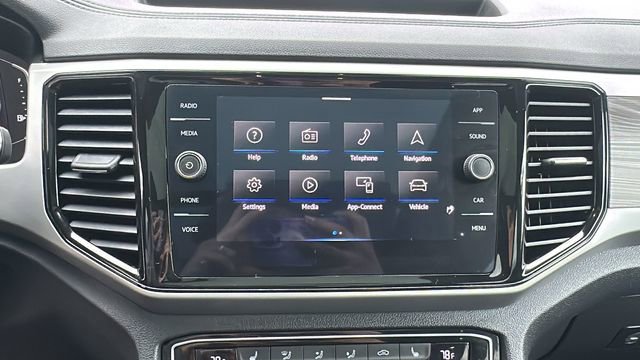 Used 2023 Volkswagen Atlas Cross Sport SE image 11