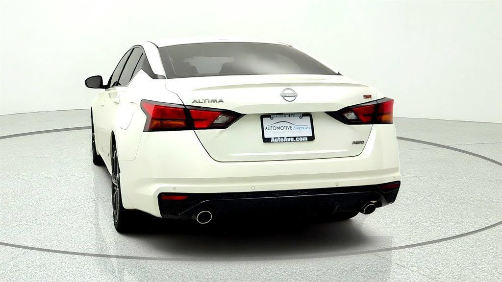 Used 2024 Nissan Altima 2.5 SR AWD/4WD image 6