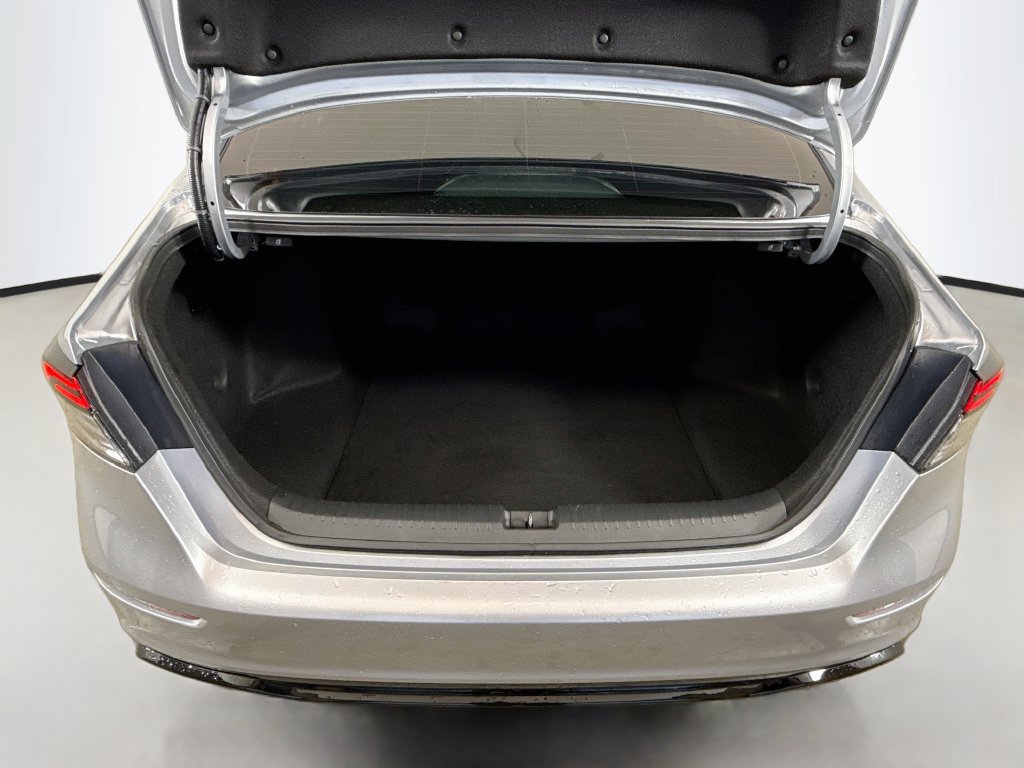 Used 2025 Honda Accord Sport image 27