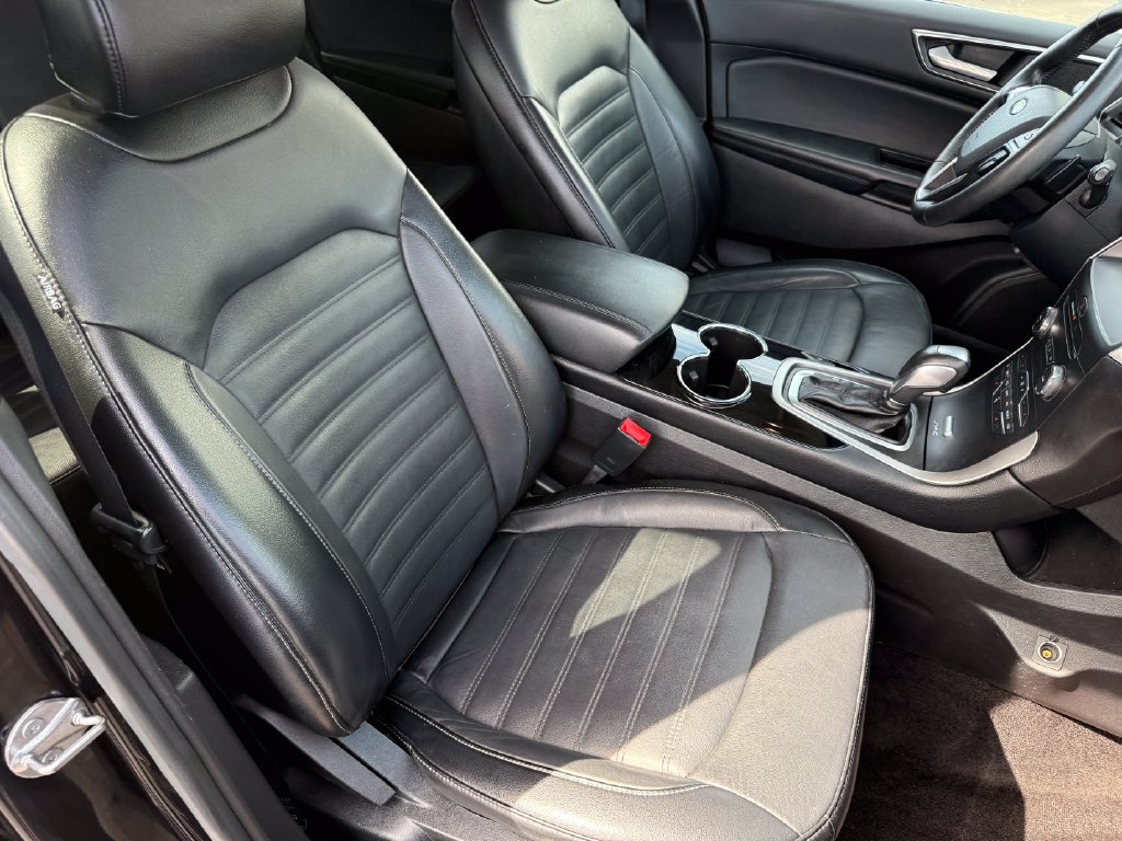 Used 2016 Ford Edge SEL w/ Equipment Group 201A AWD/4WD image 16