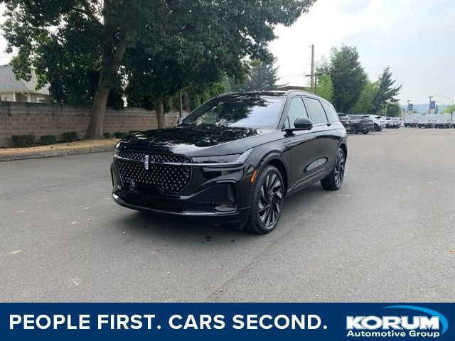 New 2025 Lincoln Nautilus Reserve image 1