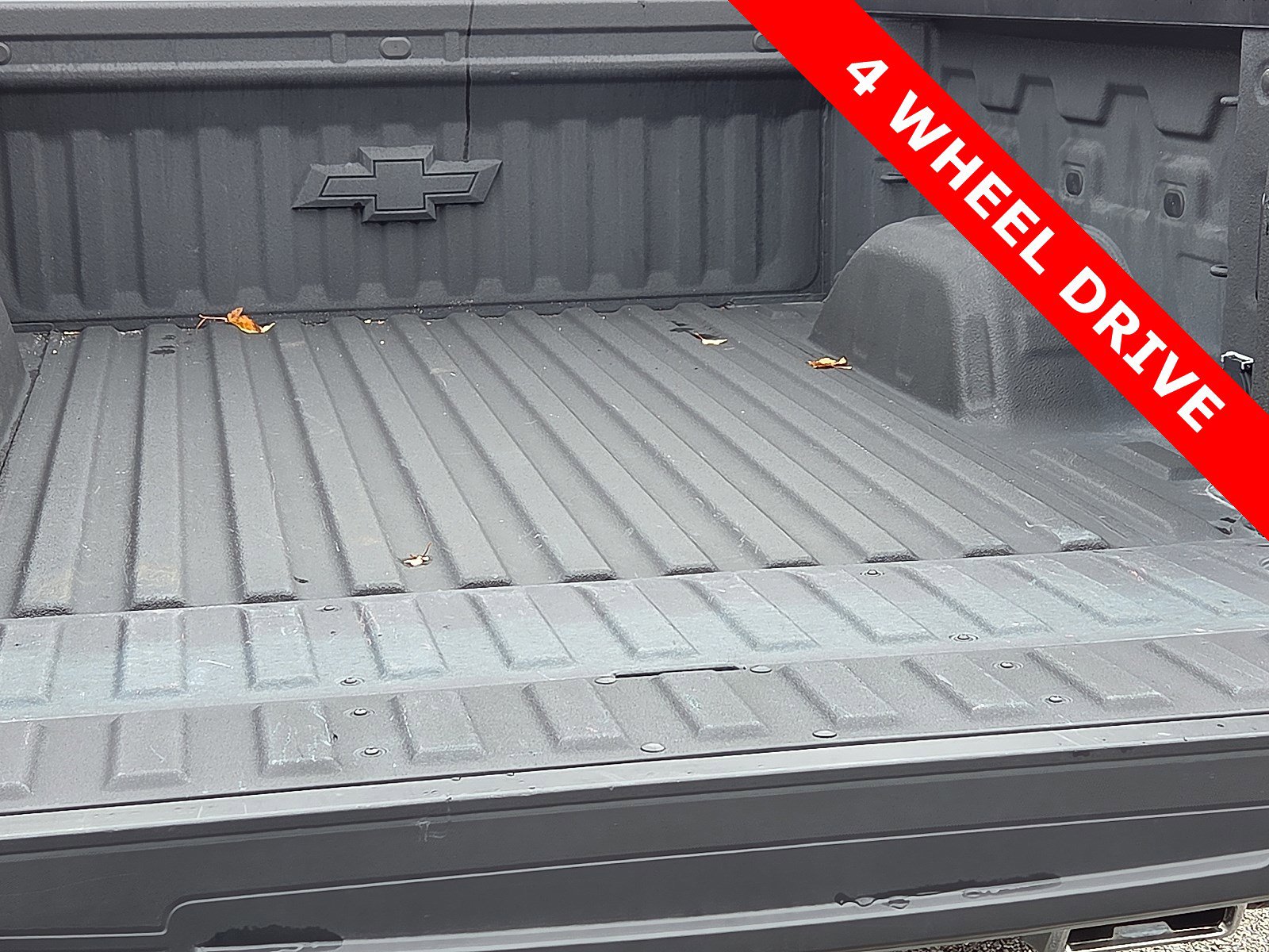 Used 2024 Chevrolet Silverado 1500 LT Trail Boss w/ LT Trail Boss Premium Package image 9