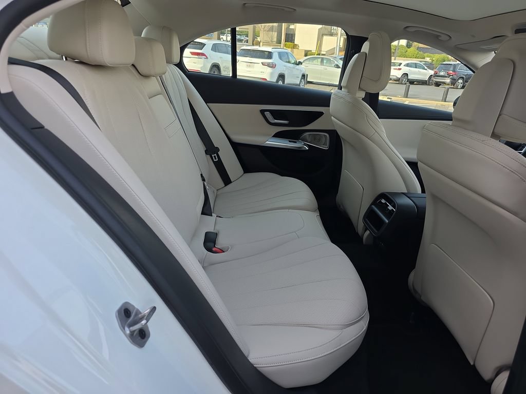 New 2026 Mercedes-Benz E 350 4MATIC Sedan image 15