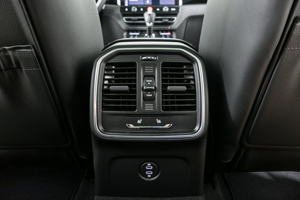 New 2026 Porsche Macan image 20