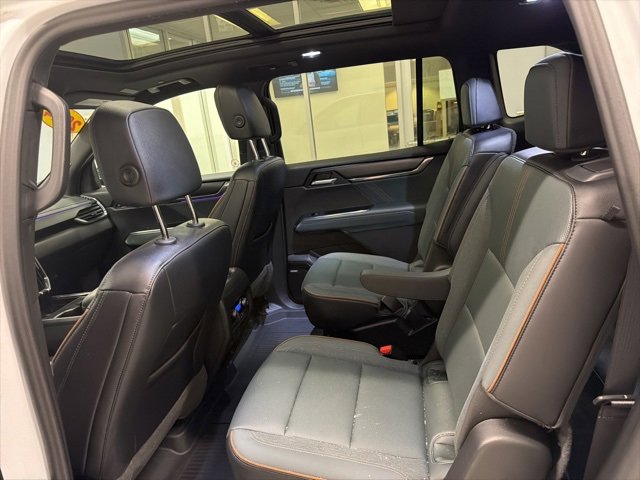 Used 2024 GMC Acadia AT4 image 17