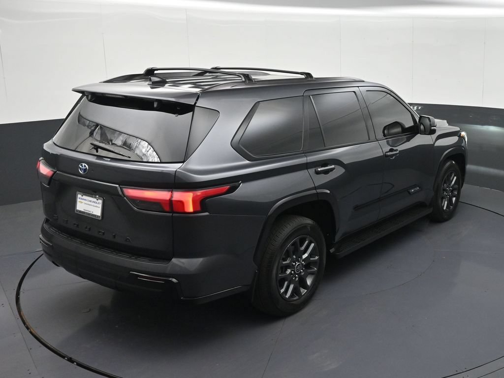 Used 2023 Toyota Sequoia Platinum AWD/4WD image 30