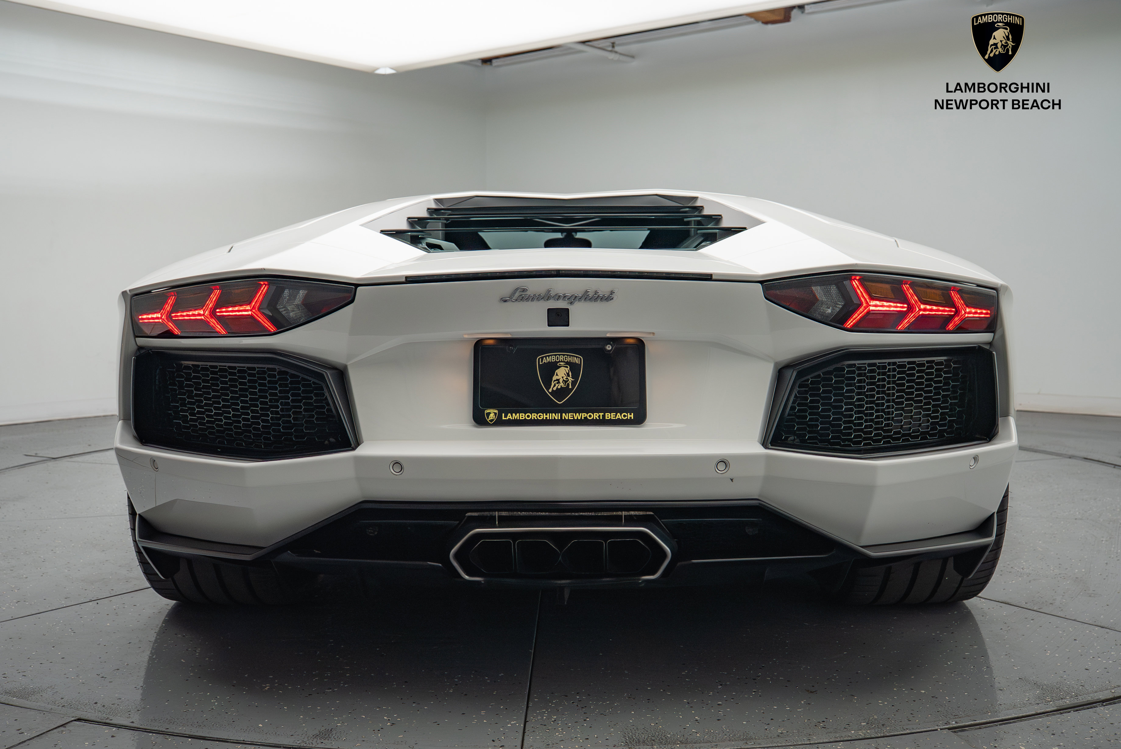 Used 2014 Lamborghini Aventador LP 700-4 image 21